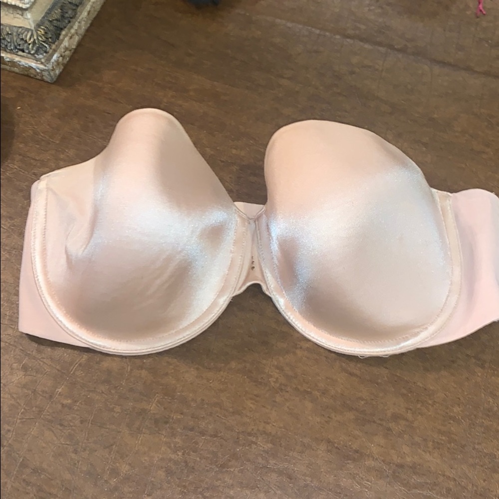 Victoria’s Secret Strapless Bra